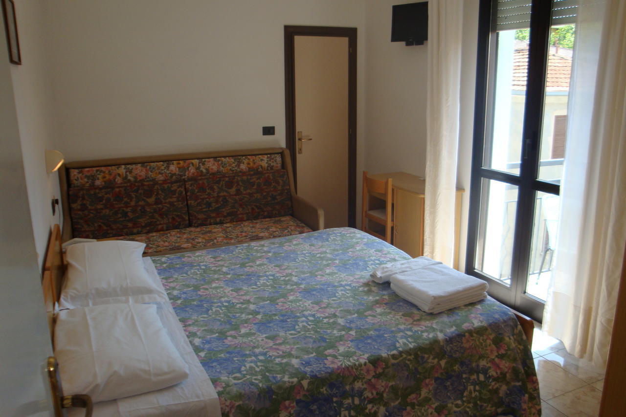 Hotel Vela Azzurra Rímini Habitación foto
